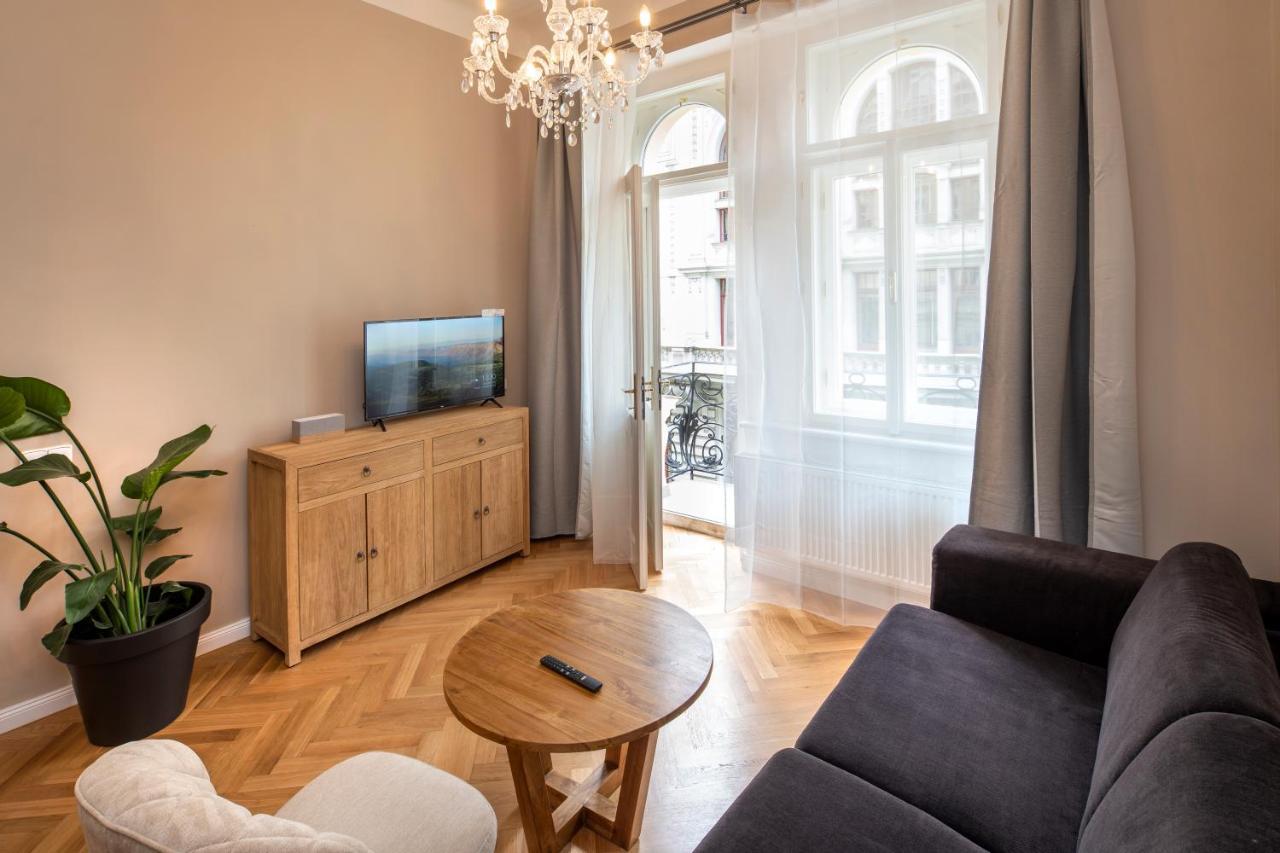 Apart Hotel Zborovska Prague Exterior photo
